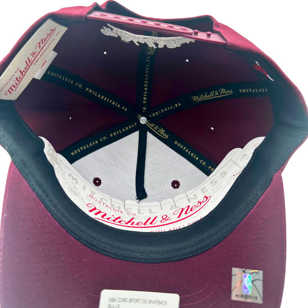 Chicago Bulls Hat - Burgundy NBA Core Sport OG Snapback Cap - Mitchell & Ness